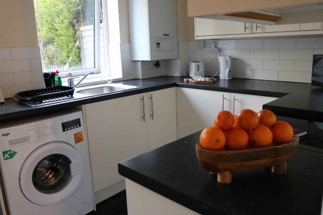 Willa Charming 2 Bed House - Family Friendly Nottingham Zewnętrze zdjęcie
