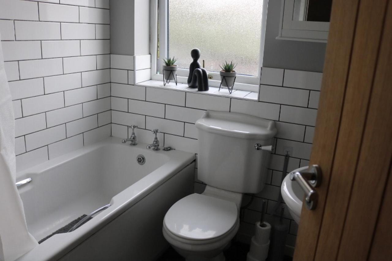 Willa Charming 2 Bed House - Family Friendly Nottingham Zewnętrze zdjęcie