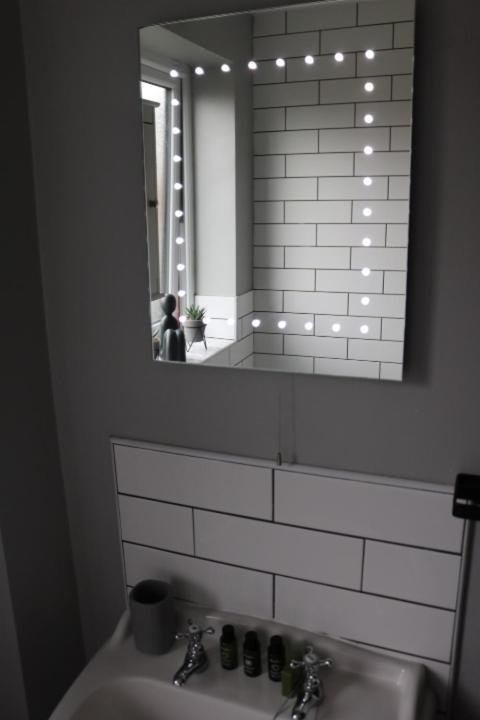Willa Charming 2 Bed House - Family Friendly Nottingham Pokój zdjęcie