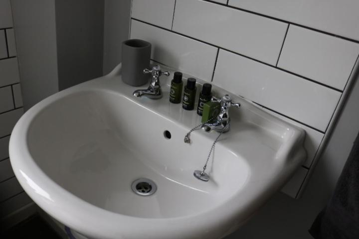 Willa Charming 2 Bed House - Family Friendly Nottingham Pokój zdjęcie
