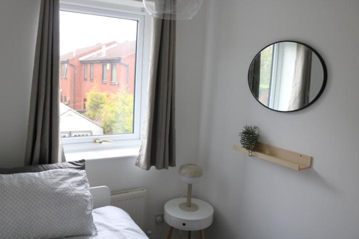 Willa Charming 2 Bed House - Family Friendly Nottingham Pokój zdjęcie